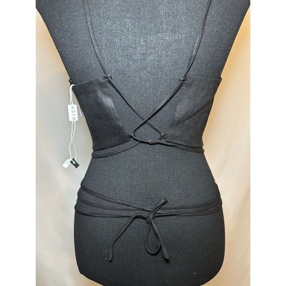 ASTR The Label Black Linen Blend Crop Halter Strappy Ties Women's LARGE NWT - Picture 5 of 11
